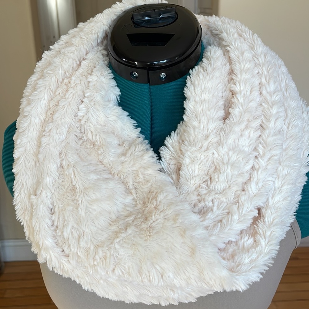 PAC SUN scarf